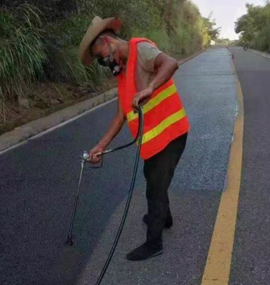 乐东路面喷涂翻新彩色步道施工方案